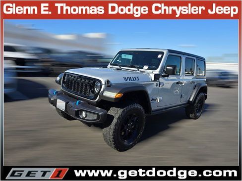 Used 2024 Jeep Wrangler Willys image 3