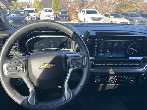 Used 2023 Chevrolet Silverado 1500 LT image 6
