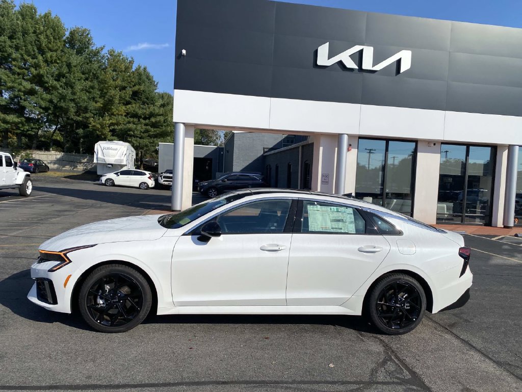 New 2026 Kia K5 GT-Line w/ GT-Line Premium Package AWD/4WD image 2