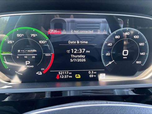 Used 2019 Audi e-tron Prestige w/ Prestige Package AWD/4WD image 26
