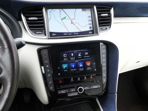 Used 2019 INFINITI QX50 Essential w/ Sensory Package image 23