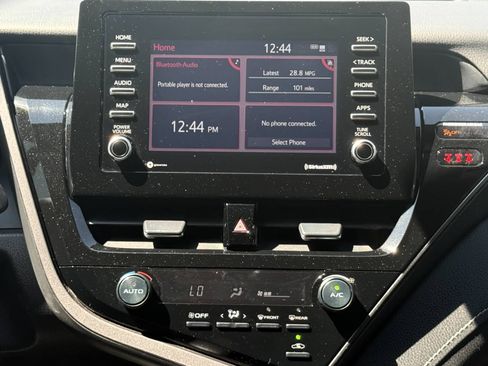 Used 2021 Toyota Camry SE FWD image 26