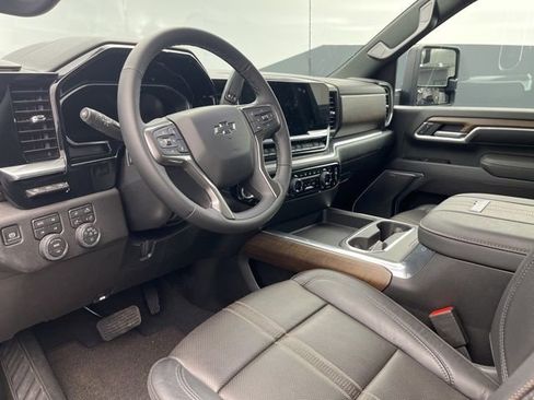 New 2026 Chevrolet Silverado 2500 High Country w/ High Country Premium Package AWD/4WD image 11