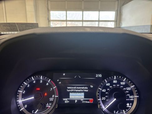 Used 2025 Toyota Highlander LE image 43