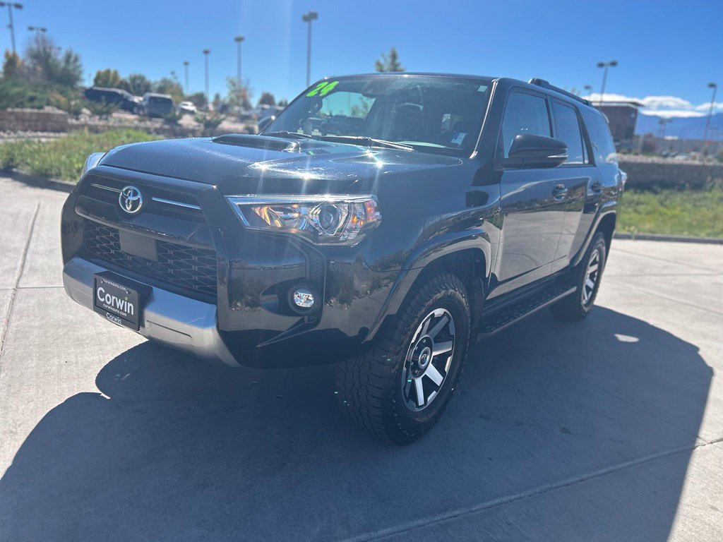 Used 2024 Toyota 4Runner TRD Off-Road Premium AWD/4WD image 3