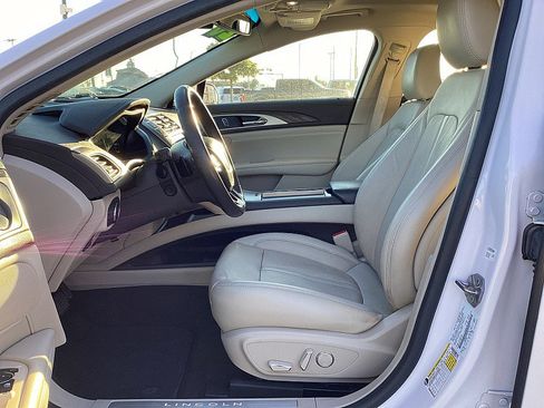 Used 2020 Lincoln MKZ Reserve w/ Monochromatic Package image 13