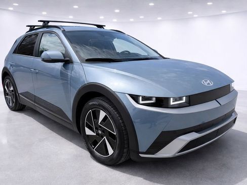 Used 2025 Hyundai Ioniq 5 SEL image 4