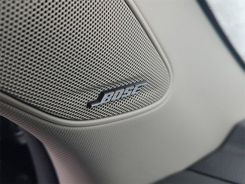 Used 2024 Honda Pilot Touring image 18