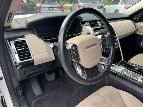 Used 2018 Land Rover Discovery HSE AWD/4WD image 15