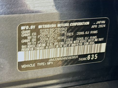 Used 2024 Mitsubishi Outlander SE image 12