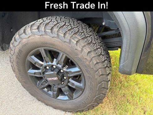 Used 2024 GMC Sierra 2500 AT4 w/ AT4 Premium Plus Package AWD/4WD image 6