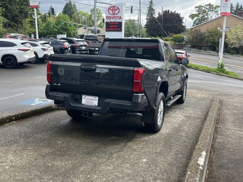 Certified 2025 Toyota Tacoma SR5 AWD/4WD image 7
