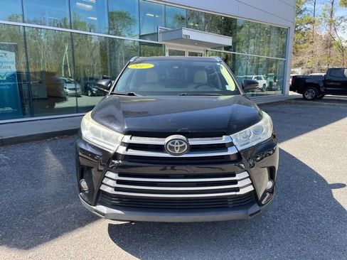 Used 2017 Toyota Highlander XLE image 9