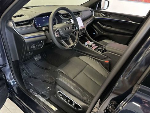 New 2024 Jeep Grand Cherokee Overland w/ Advanced Protech Group III image 12