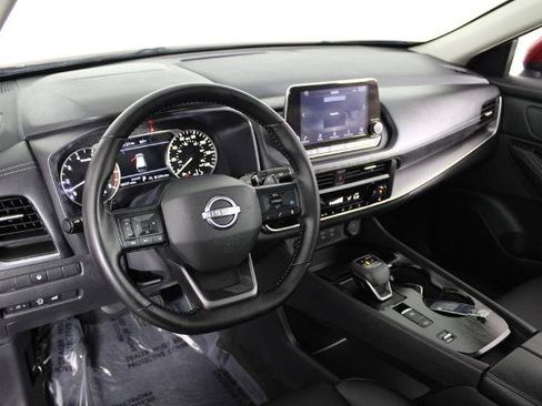 Certified 2025 Nissan Rogue SV w/ SV Premium Package FWD image 19