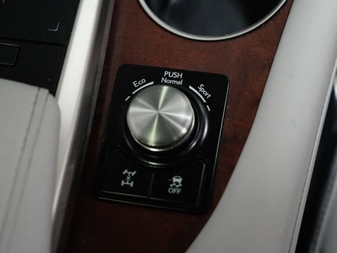 Used 2021 Lexus RX 350L Premium w/ Premium Package image 29