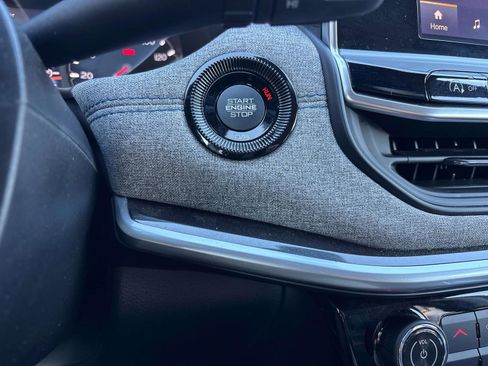 Used 2022 Jeep Compass Latitude w/ Sun and Sound Group image 25