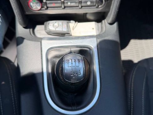 Used 2018 Ford Mustang Coupe RWD image 23