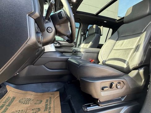 Used 2024 Chevrolet Suburban Z71 w/ Luxury Package AWD/4WD image 10