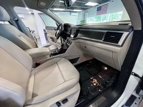 Used 2019 Volkswagen Atlas SEL R-Line image 25