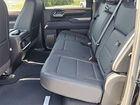 New 2025 GMC Sierra 2500 Denali w/ Denali Reserve Package image 10