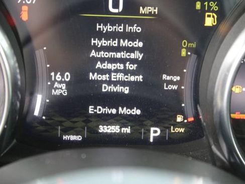 Used 2023 Jeep Wrangler Unlimited Sahara w/ Cold Weather Group AWD/4WD image 17