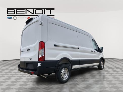 New 2026 Ford Transit 250 148 Medium Roof RWD image 5