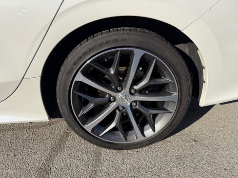 Used 2024 Honda Civic Touring image 8