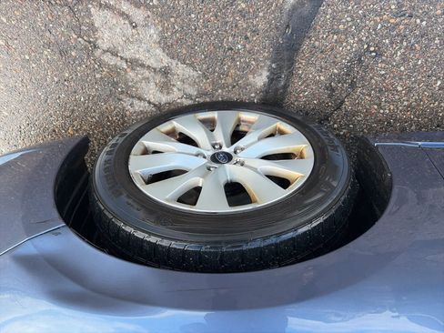 Used 2016 Subaru Legacy 2.5i Premium image 9