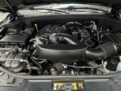 Used 2025 Dodge Durango GT RWD image 12