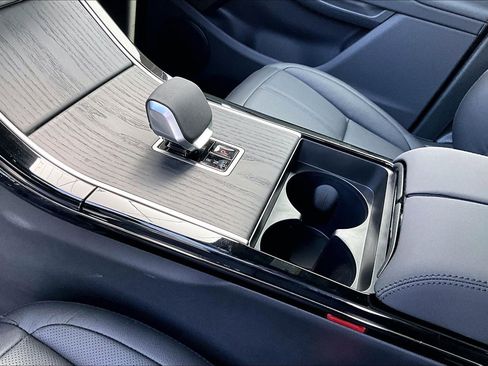 New 2026 Land Rover Range Rover Evoque S AWD/4WD image 8