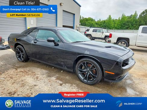 Used 2016 Dodge Challenger SXT Plus RWD image 5