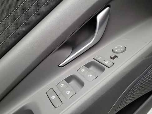 Used 2023 Hyundai Elantra SE FWD image 27
