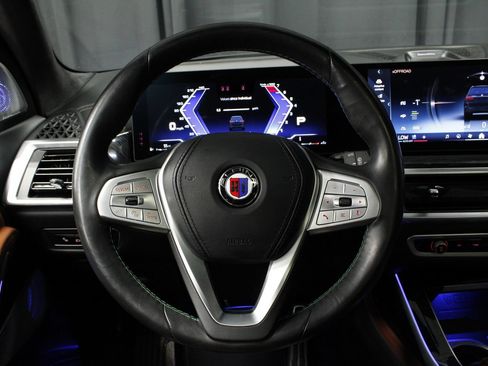 Used 2024 BMW ALPINA XB7 AWD/4WD image 11