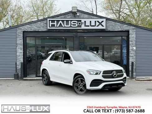 Used 2020 Mercedes-Benz GLE 350 4MATIC w/ AMG Line Exterior image 1