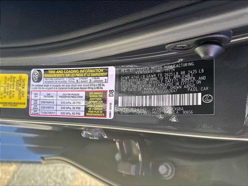 Used 2025 Lexus ES 300h w/ Premium Package FWD image 33