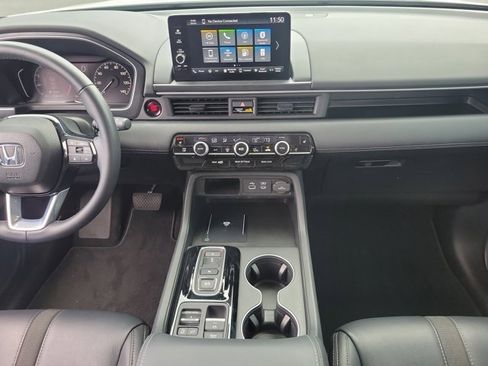 Certified 2025 Honda Pilot EX-L image 5