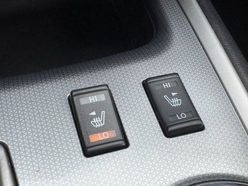 Used 2017 Nissan Pathfinder SL FWD image 24