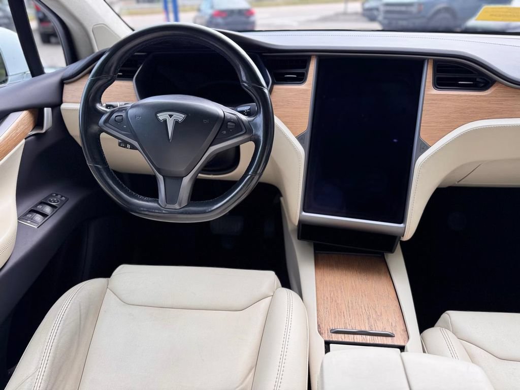 Used 2018 Tesla Model X 100D AWD/4WD image 25