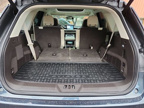 Used 2020 Lincoln Aviator Black Label Grand Touring w/ Class IV Trailer Tow Package image 13