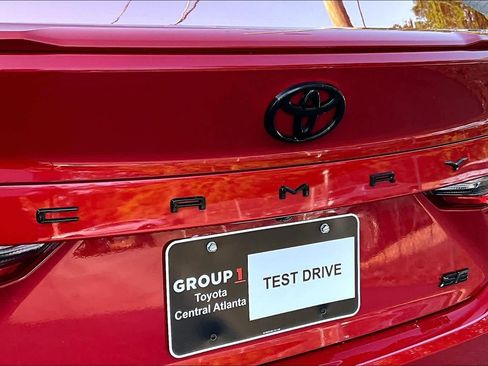 Used 2025 Toyota Camry SE w/ Convenience Package FWD image 30