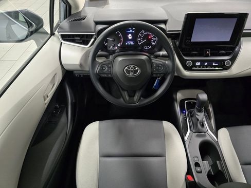 Used 2023 Toyota Corolla LE image 21