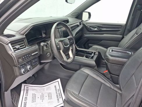 Used 2024 GMC Yukon XL Denali w/ Denali Reserve Package AWD/4WD image 4