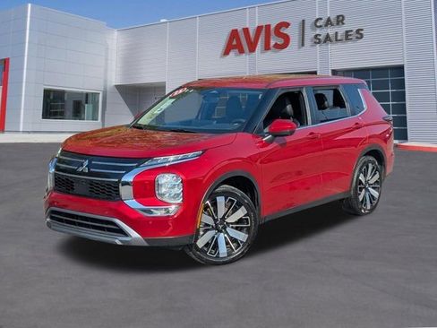 Used 2025 Mitsubishi Outlander SE AWD/4WD image 1