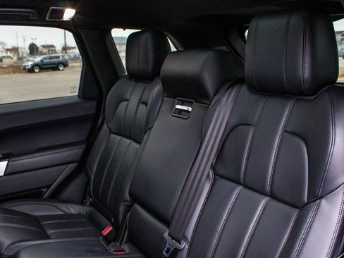 Used 2016 Land Rover Range Rover Sport HSE image 37