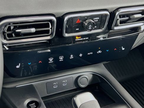 New 2026 Nissan Sentra SR FWD image 10