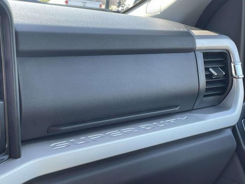 Certified 2025 Ford F250 XLT image 30