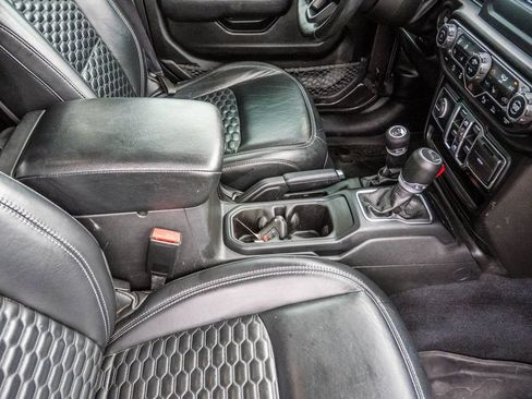 Used 2022 Jeep Gladiator Sport AWD/4WD image 18
