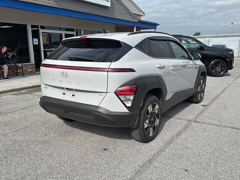 Used 2024 Hyundai Kona SEL AWD/4WD image 5