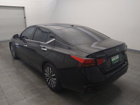 Used 2023 Nissan Altima 2.5 SV w/ SV Premium Package FWD image 5